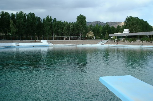 Piscina De La Urb. Los Califas