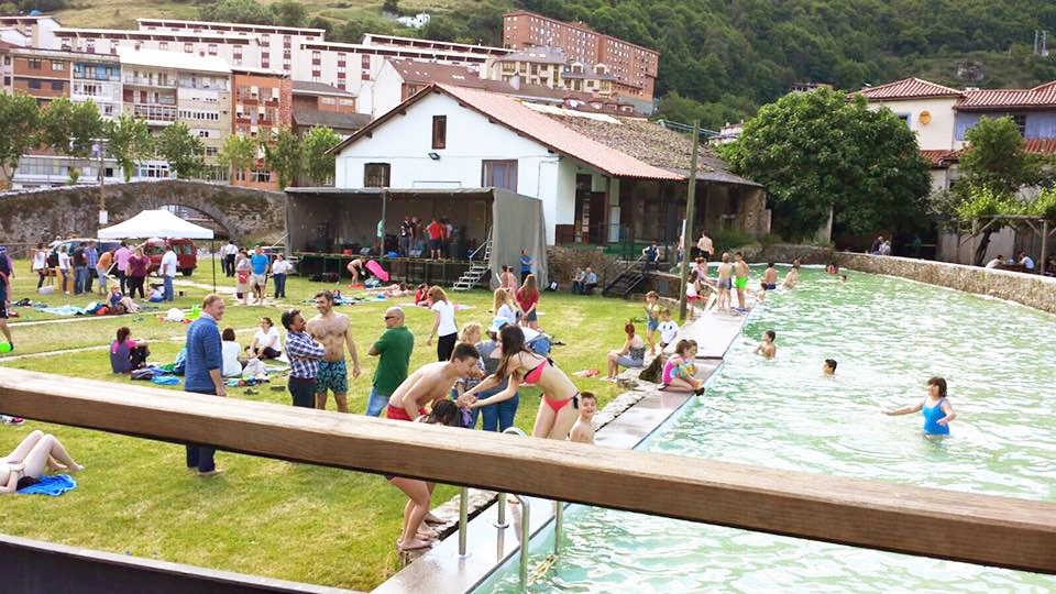 Piscina Fluvial - La Presa De Cangas Del Narcea