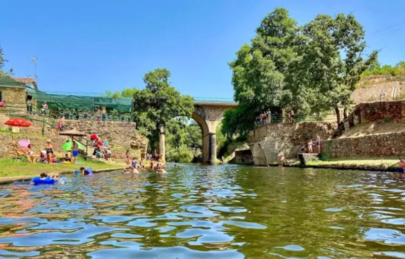 Piscina Natural De Perales Del Puerto